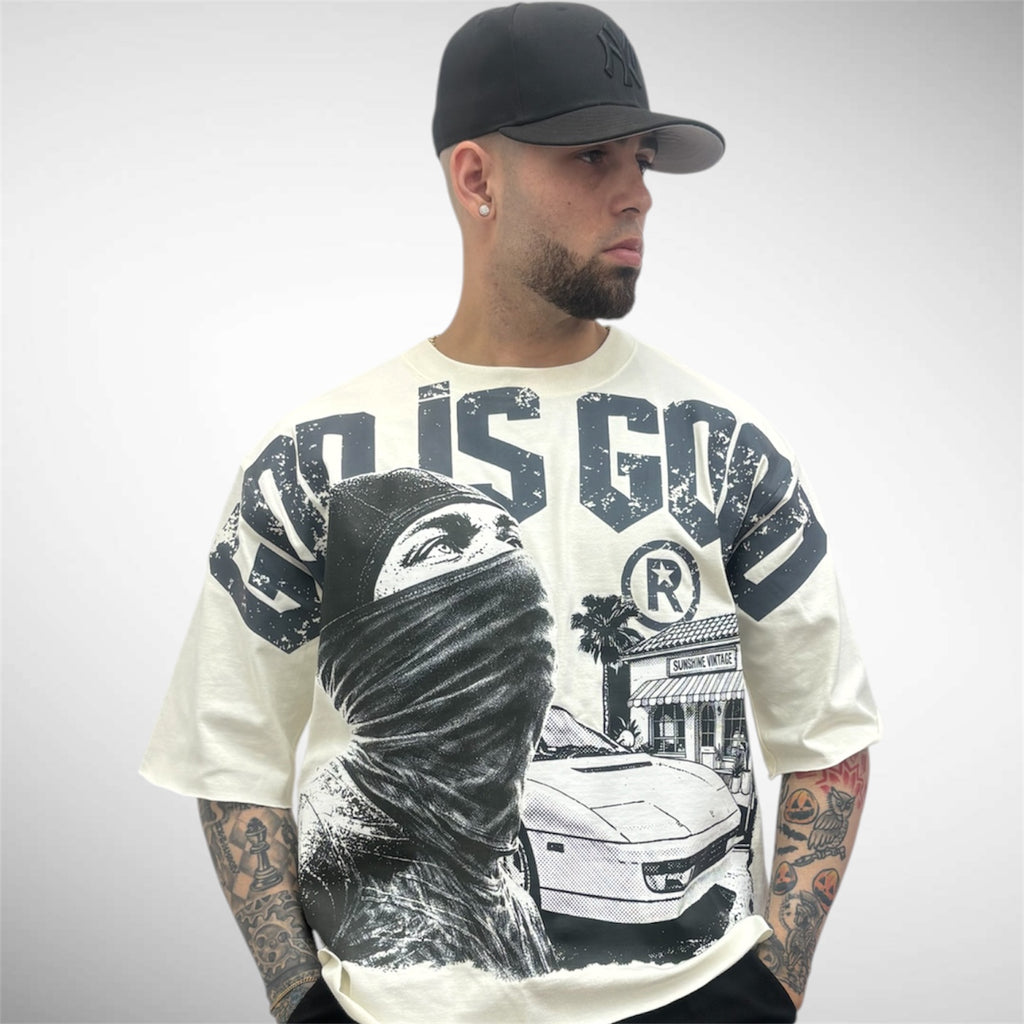 T SHIRT Oversize “God Is Good” – Algodón Premium