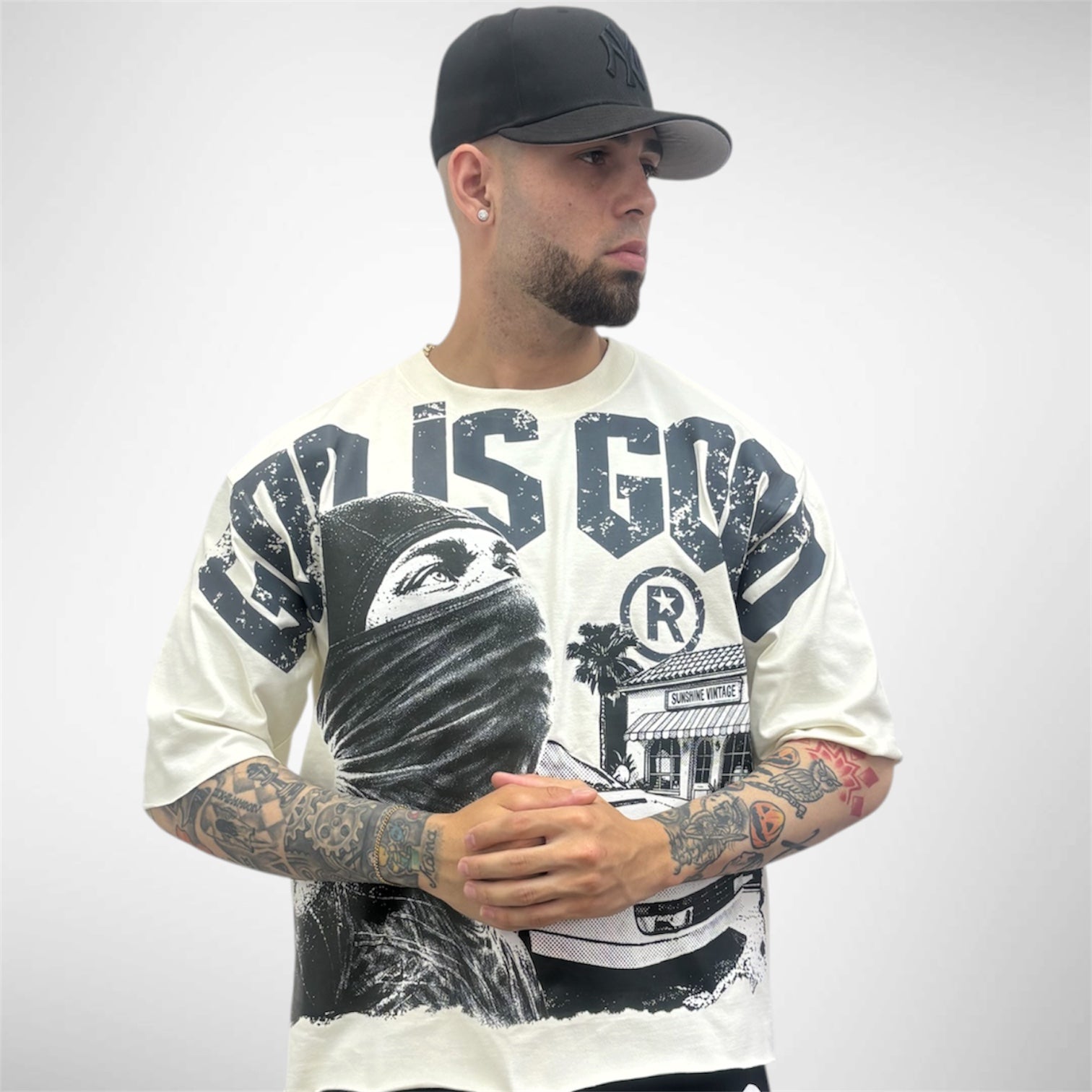 T SHIRT Oversize “God Is Good” – Algodón Premium